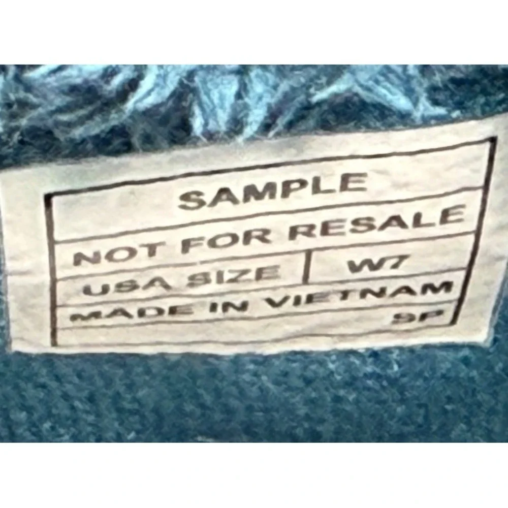 The North Face Thermoball‎ Gray And Blue Women's Size 7 No Box